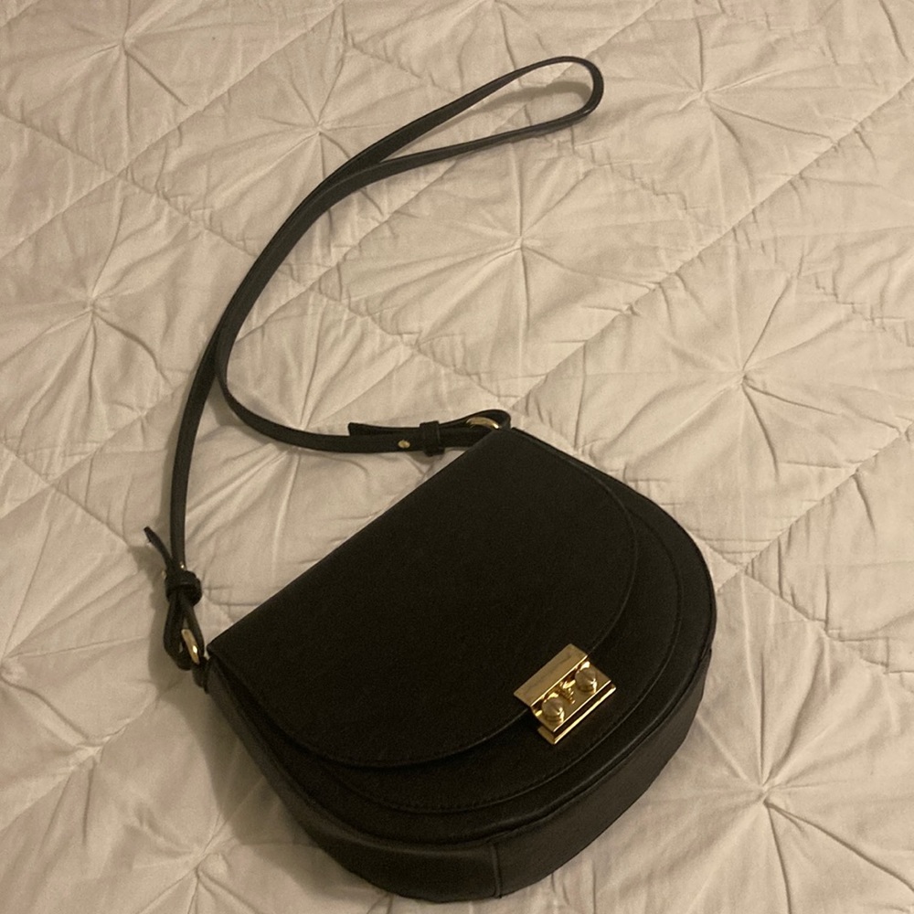 Express cross body bag, black , Barley used